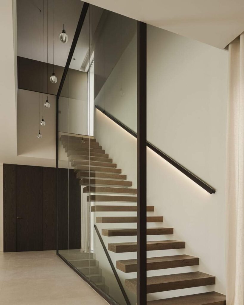 Puerta de cristal interior instalada en Valencia